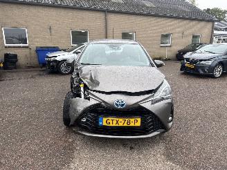 Toyota Yaris 1.5 Hybrid Dynamic AUT picture 2