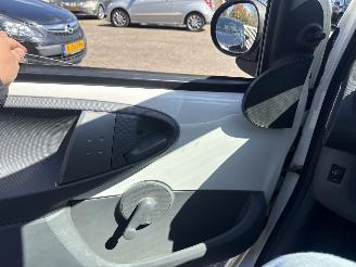 Toyota Aygo 1.0-12V Cool picture 16
