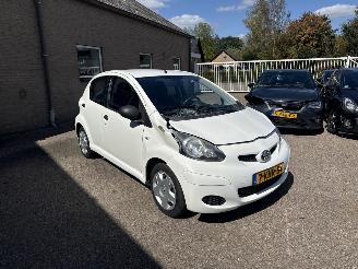 Schadeauto Toyota Aygo 1.0-12V Cool 2011/1