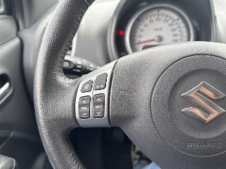 Suzuki Splash 1.0 VVT Exclusive WEINIG KILOMETERS picture 21