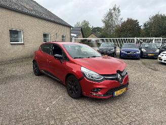 Unfallwagen Renault Clio 0.9 TCe Intense 2019/1