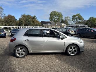 Toyota Auris 1.8 Full Hyb.Exe.Bns picture 8