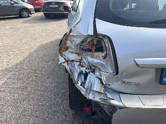 Toyota Auris 1.8 Full Hyb.Exe.Bns picture 12