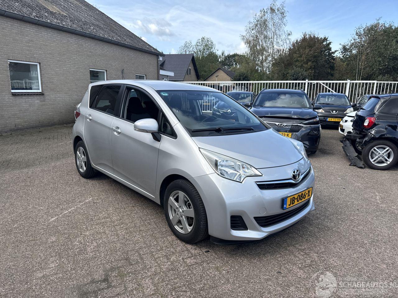Toyota Verso S 1.3 VVT-i Aspiration AUTOMAAT