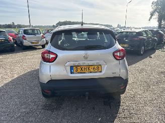 Renault Captur 1.2 TCe Expression picture 6