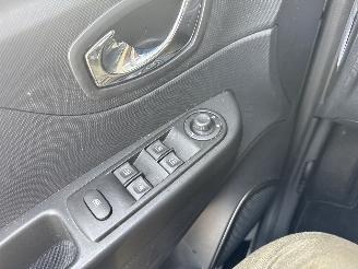 Renault Captur 1.2 TCe Expression picture 26