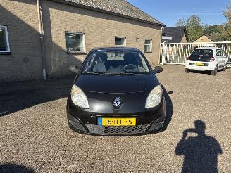 Renault Twingo 1.2 Authentique picture 2