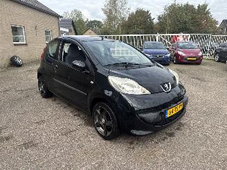 Voiture accidenté Peugeot 107 1.0-12V XS 2007/1