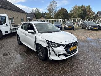 skadebil auto Peugeot 208 1.2 PT Allure Pack AUTOMAAT REST BPM €1400,-!!! 2021/12