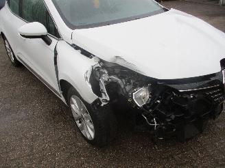 Renault Clio 1.0 TCe Bi-Fuel Intens picture 9