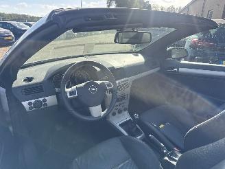 Opel Astra TWIN TOP 1.8 Cosmo WEINIG KILOMETERS picture 15