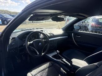 BMW 1-serie 118i Executive Cabrio picture 14