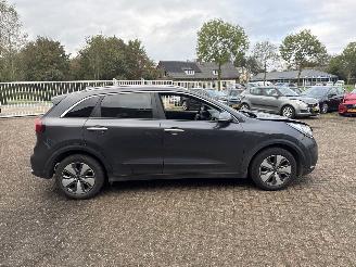 Kia Niro 1.6 GDi H. BusinessL AUT REST BPM €300,-!!! picture 18
