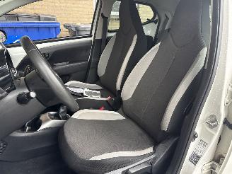 Toyota Aygo 1.0 VVT-i x-play picture 27