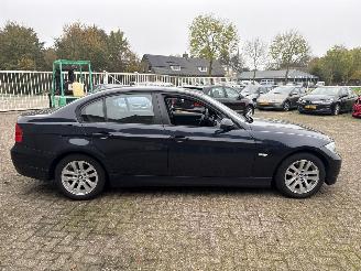 BMW 3-serie 318i Dynamic Exec. picture 8