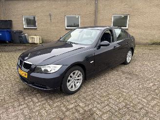 BMW 3-serie 318i Dynamic Exec. picture 3