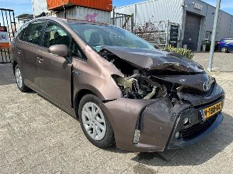 damaged passenger cars Toyota Prius Plus Wagon 1.8 Aspiration Limited 2016/3