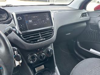 Peugeot 208 1.2 PureTech Blue Lease Premium picture 11