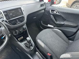 Peugeot 208 1.2 PureTech Blue Lease Premium picture 10