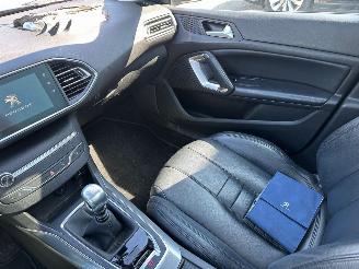 Peugeot 308 SW 1.2 PureTech Blue Lease Premium picture 12