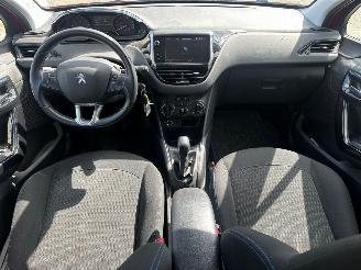 Peugeot 208 1.2 PureTech Signature picture 15