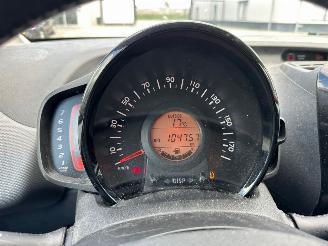 Peugeot 108 1.0 e-VTi Allure picture 9