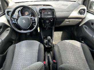 Peugeot 108 1.0 e-VTi Allure picture 14