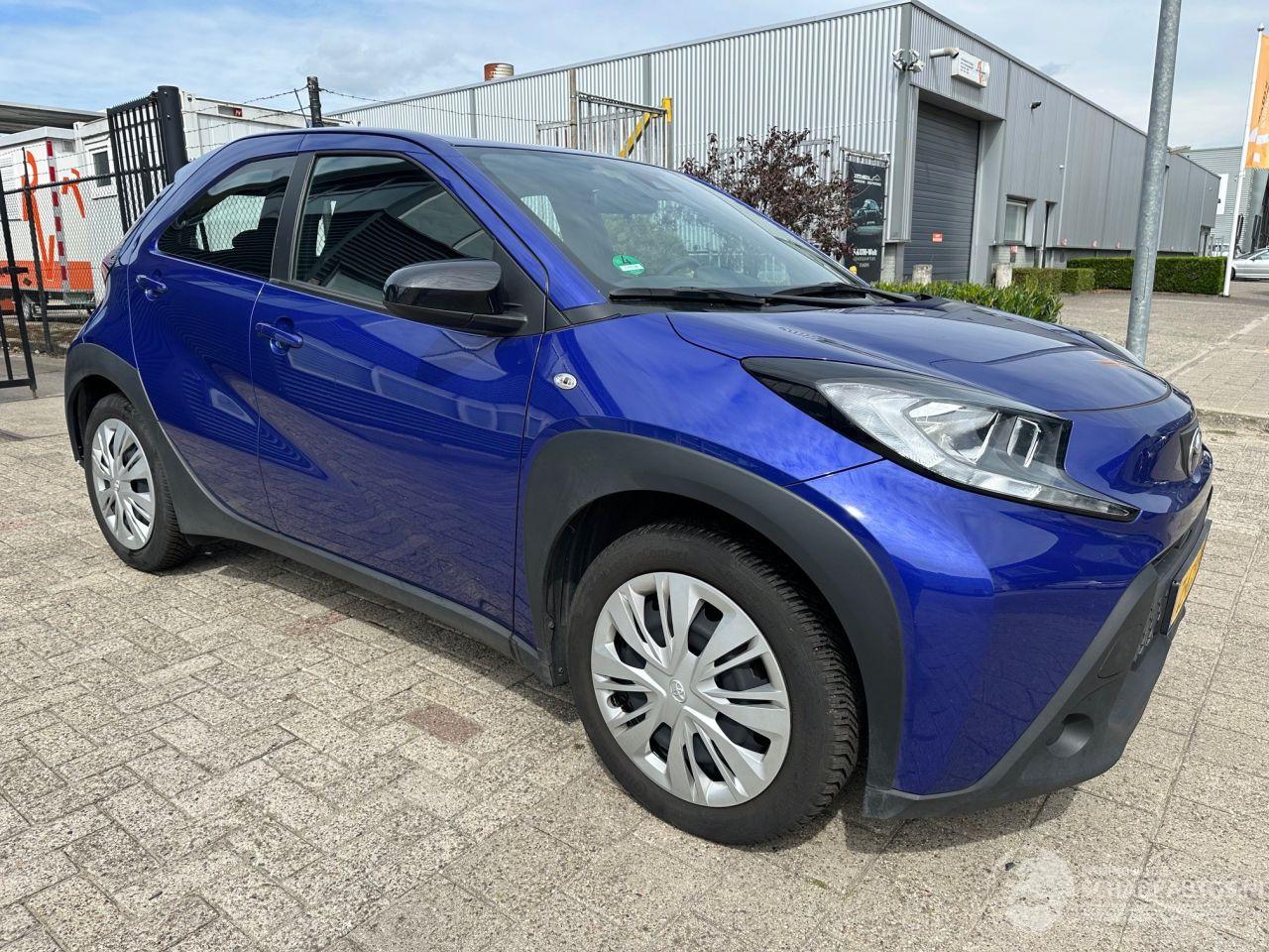Toyota Aygo X 1.0 VVT-i MT Play