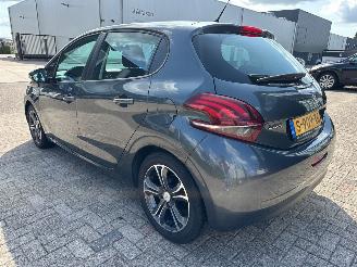 Peugeot 208 1.2 PureTech Blue Lion picture 5