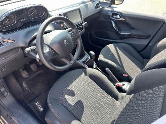 Peugeot 208 1.2 PureTech Blue Lion picture 8