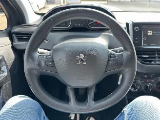 Peugeot 208 1.2 PureTech Blue Lion picture 9