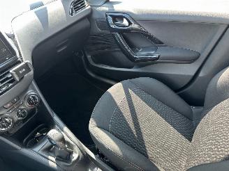 Peugeot 208 1.2 PureTech Blue Lion picture 13