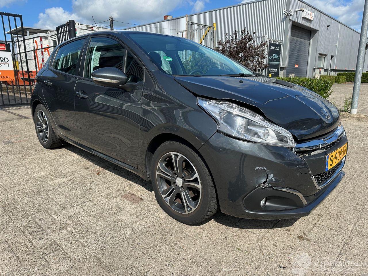 Peugeot 208 1.2 PureTech Blue Lion
