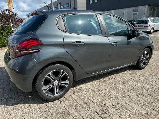 Peugeot 208 1.2 PureTech Blue Lion picture 7