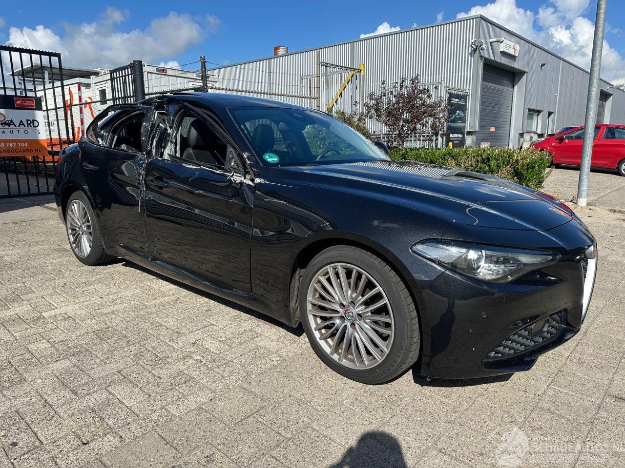 Alfa Romeo Giulia 2.2 Super