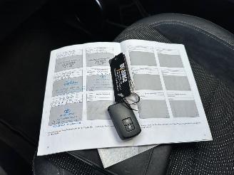 Toyota Yaris 1.5 Hybrid Premium picture 16