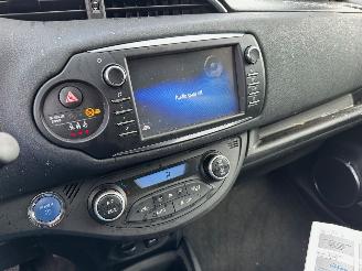 Toyota Yaris 1.5 Hybrid Premium picture 15