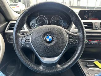 BMW 3-serie 320i Automaat Executive picture 8