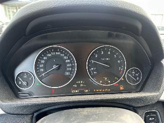BMW 3-serie 320i Automaat Executive picture 9