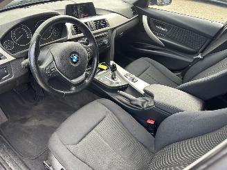 BMW 3-serie 320i Automaat Executive picture 7