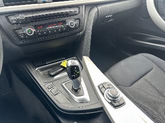 BMW 3-serie 320i Automaat Executive picture 11