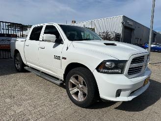 Schade bestelwagen Dodge Ram 5.7 V8 4x4 Quad Cab 64 2013/2