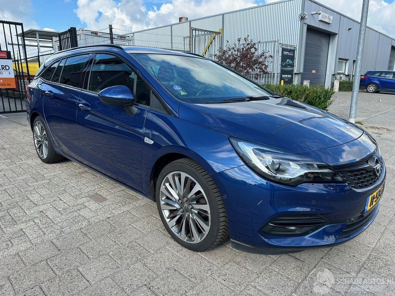 Opel Astra 1.2 Launch Edition ST ZIE TEKST
