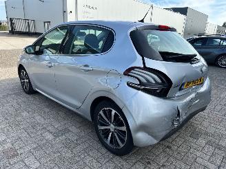 Peugeot 208 1.2 PureTech Active picture 5