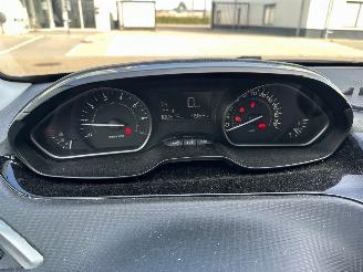 Peugeot 208 1.2 PureTech Active picture 11