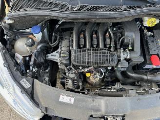 Peugeot 208 1.2 PureTech Active picture 4