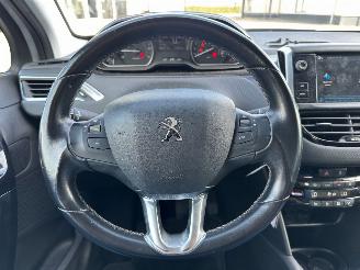 Peugeot 208 1.2 PureTech Active picture 10