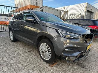 skadebil auto Opel Grandland 1.2 Turbo Innovation Automaat 2018/1