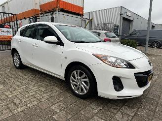 krockskadad bil auto Mazda 3 1.6 Business 2013/6