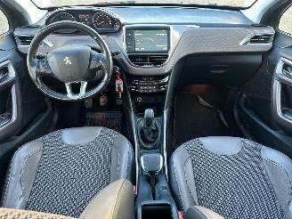 Peugeot 2008 1.2 VTi Allure Pack Premium Plus picture 15